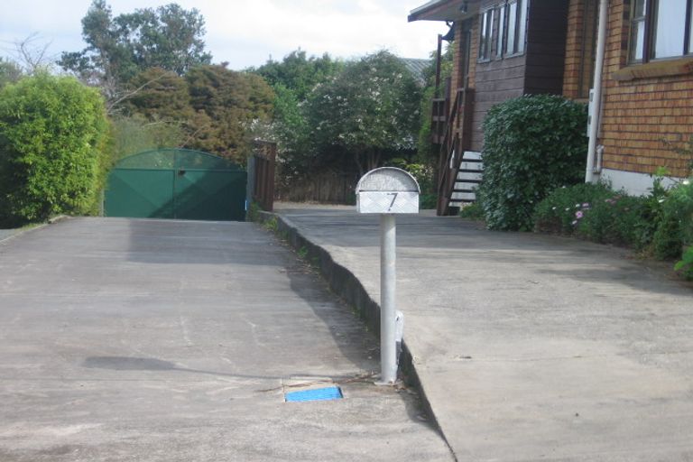 Photo of property in 7 Redmount Place, Red Hill, Papakura, 2110