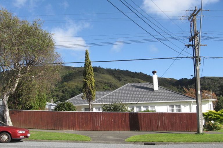 Photo of property in 96 Seddon Street, Naenae, Lower Hutt, 5011