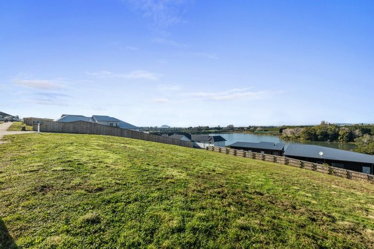 Photo of property in 16 Oyster Place, Omokoroa, 3114