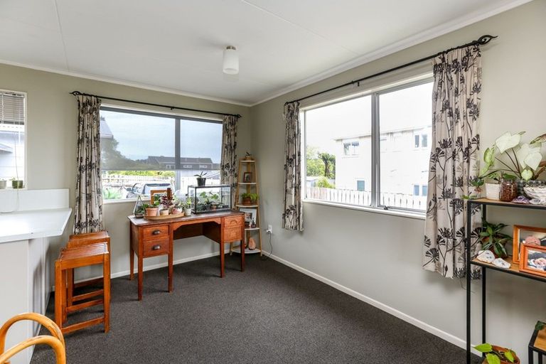 Photo of property in 112a Wairau Road, Oakura, 4314