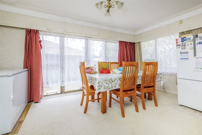 Photo of property in 1/6 Buckingham Crescent, Manukau, Auckland, 2025