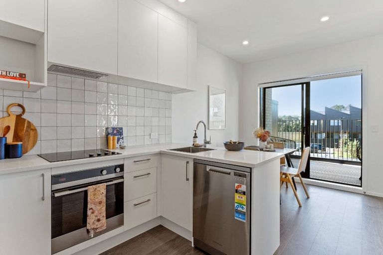 Photo of property in 35/28 Westgate Drive, Westgate, Auckland, 0614