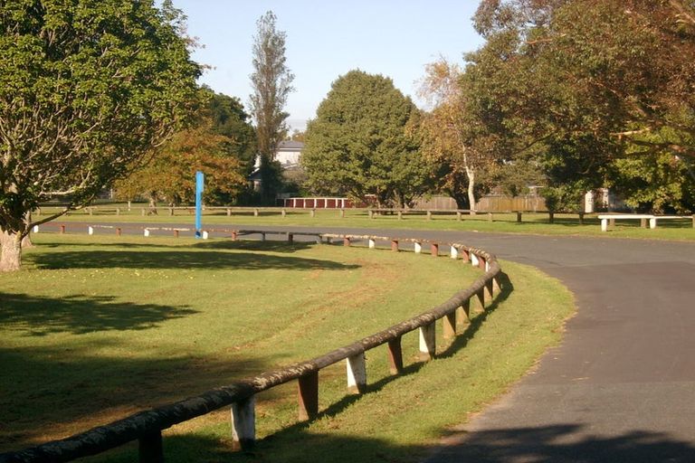 Photo of property in 4 Motuora Road, Manly, Whangaparaoa, 0930