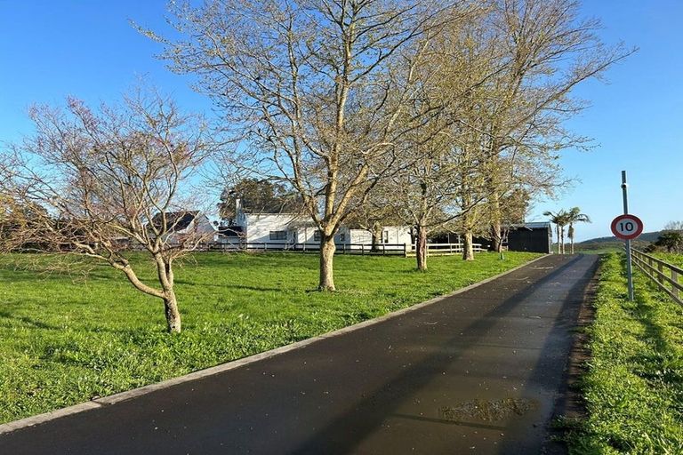 Photo of property in 59 Chamberlain Road, Bombay, 2675