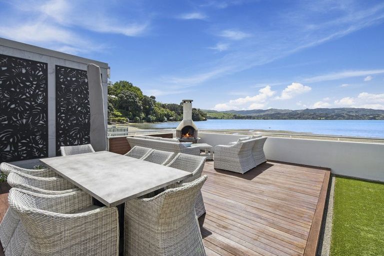 Photo of property in 85 Paremata Road, Paremata, Porirua, 5024