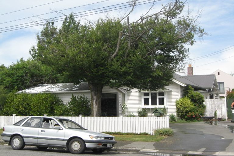 Photo of property in 112 Weston Road, St Albans, Christchurch, 8052