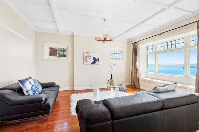 Photo of property in 98 Grafton Road, Roseneath, Wellington, 6011