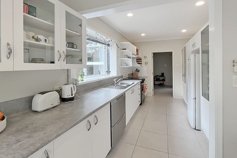 Photo of property in 10 Cremorne Avenue, Hokowhitu, Palmerston North, 4410