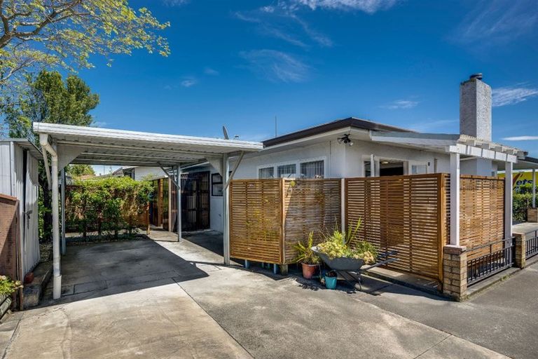 Photo of property in 123 Taradale Road, Onekawa, Napier, 4110