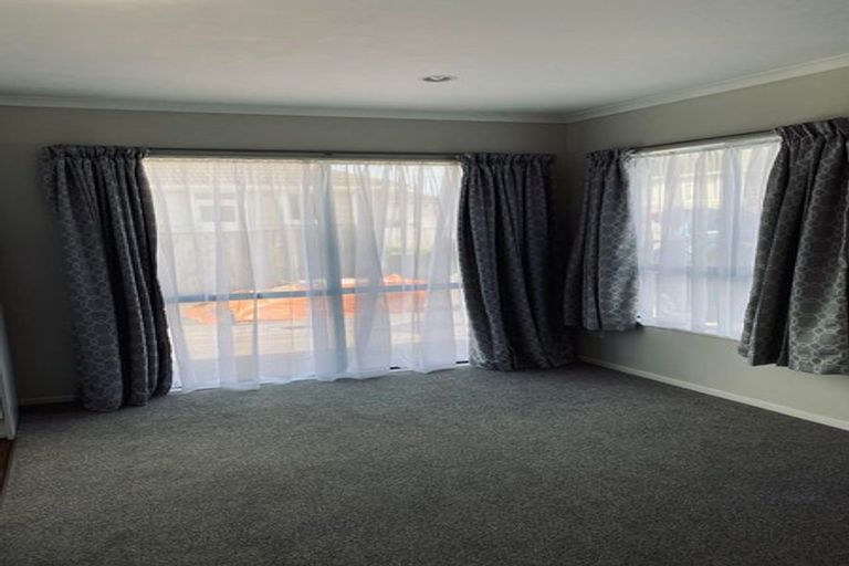 Photo of property in 24 Larsen Street, Otara, Auckland, 2025
