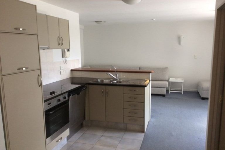 Photo of property in Anchorage Apartments, 210/36 Victoria Road, Mount Maunganui, 3116