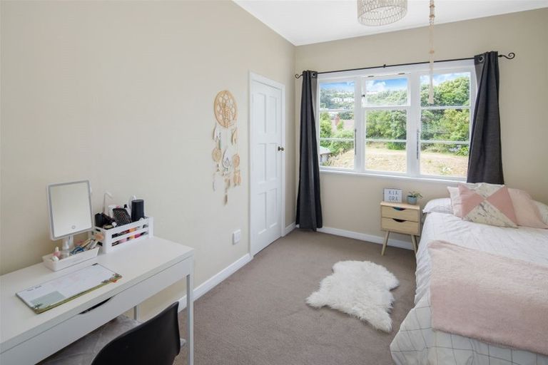 Photo of property in 35 Hindmarsh Street, Johnsonville, Wellington, 6037
