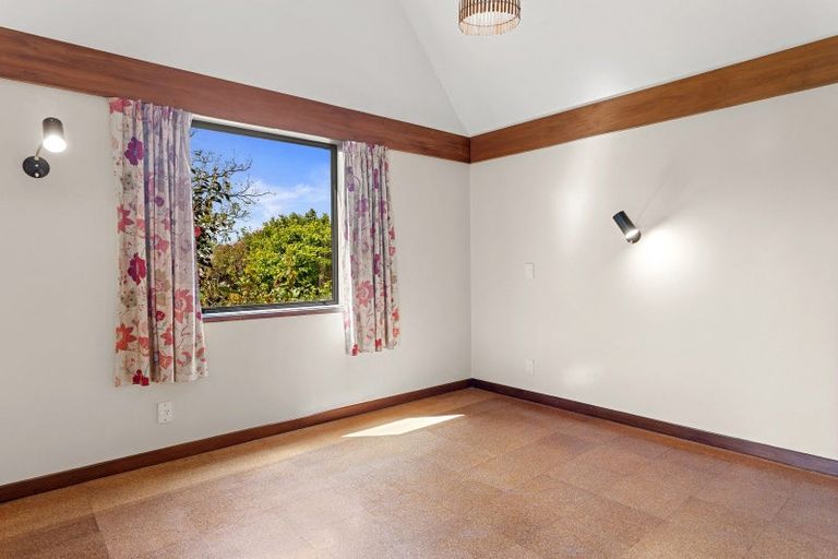 Photo of property in 12 Bankview Place, Amberley, 7410