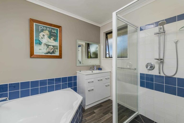 Photo of property in 8 Edkins Road, Kerikeri, 0230