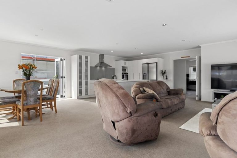 Photo of property in 237c Oceanbeach Road, Mount Maunganui, 3116