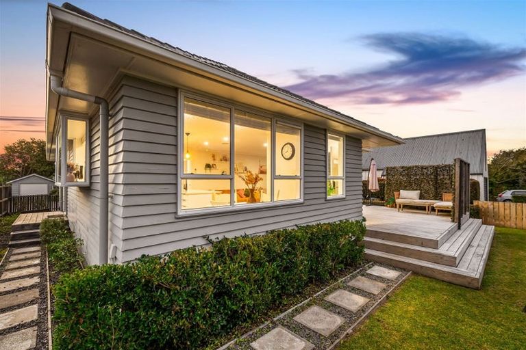 Photo of property in 16 Tapu Road, Huapai, Kumeu, 0810