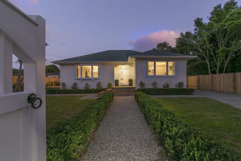 Photo of property in 49 Cambridge Road, Riverhead, 0820