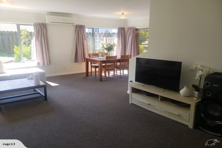 Photo of property in 8a Aotea Road, Glen Eden, Auckland, 0602