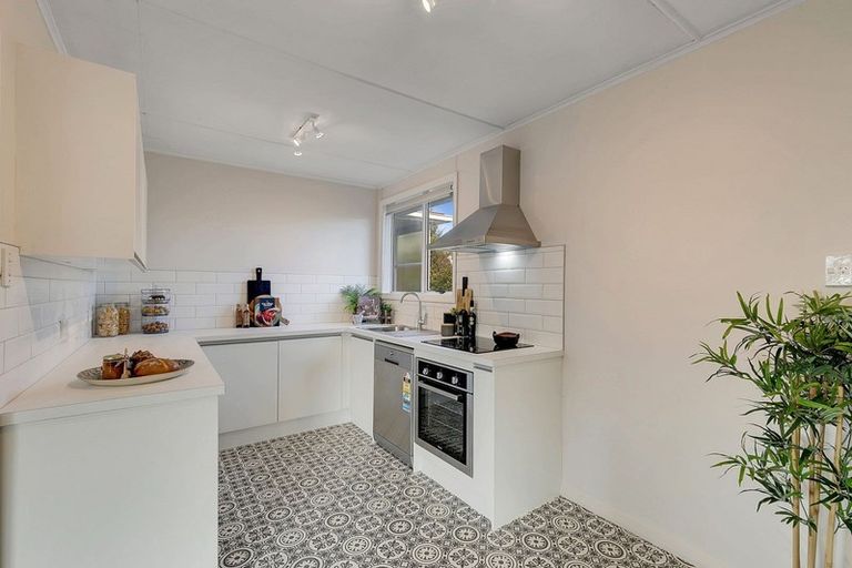 Photo of property in 59 Leicester Street, Cannons Creek, Porirua, 5024