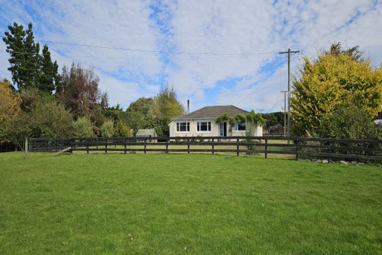 Photo of property in 420 Dunrobin Road, Fuchsia Creek, Oamaru, 9491