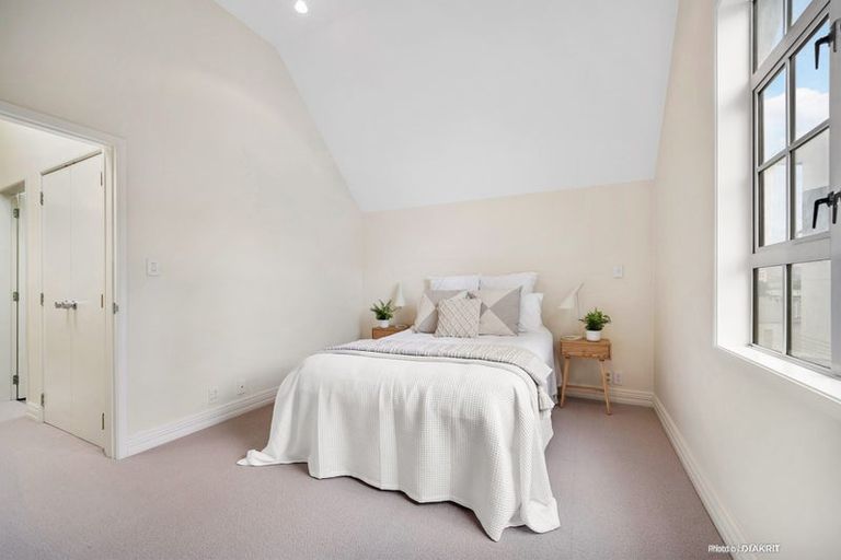 Photo of property in 5 Murphy Street, Thorndon, Wellington, 6011