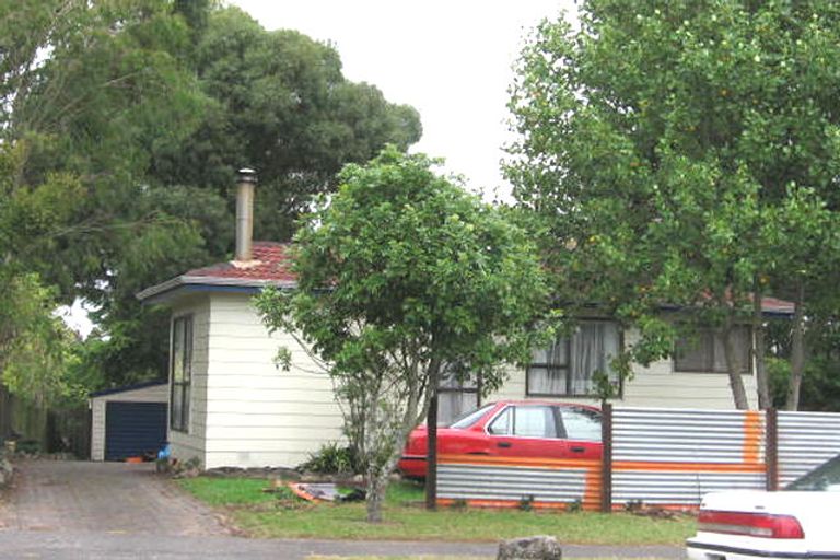 Photo of property in 17 Luanda Drive, Ranui, Auckland, 0612