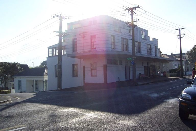 Photo of property in 150 Calliope Road, Stanley Point, Auckland, 0624