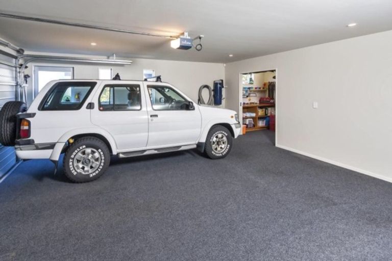 Photo of property in 70 Oakway Drive, Schnapper Rock, Auckland, 0632