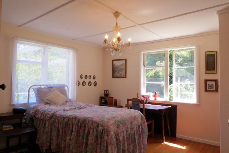 Photo of property in 25b Frederick Street, Coromandel, 3506