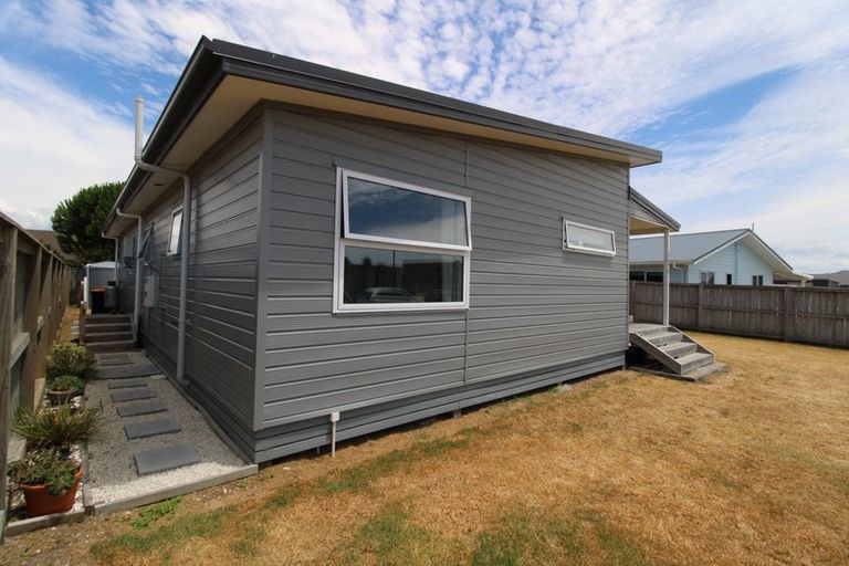 Photo of property in 124 Rangiora Crescent, Matarangi, Whitianga, 3592