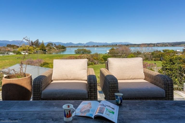 Photo of property in 12 Coutts Place, Mapua, 7005