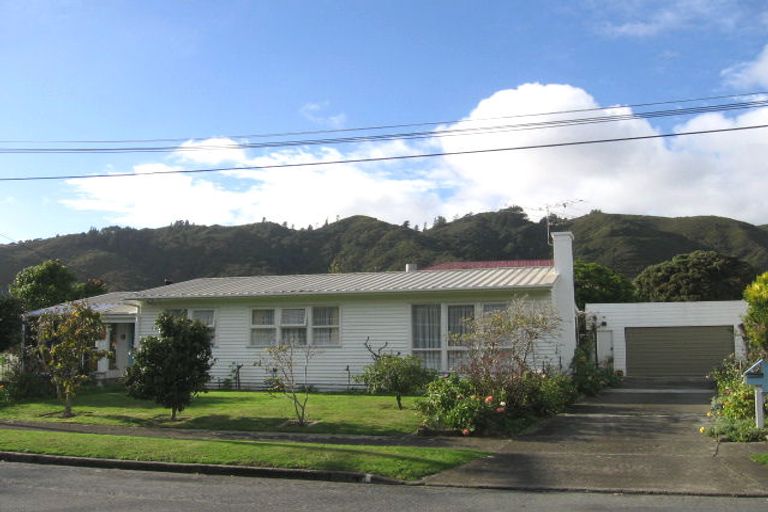 Photo of property in 3 Clement Grove, Taita, Lower Hutt, 5011
