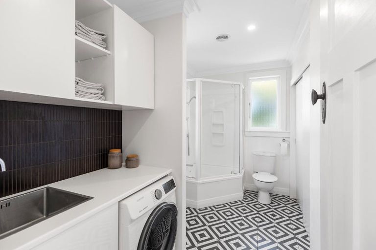 Photo of property in 52 Victor Street, Avondale, Auckland, 1026