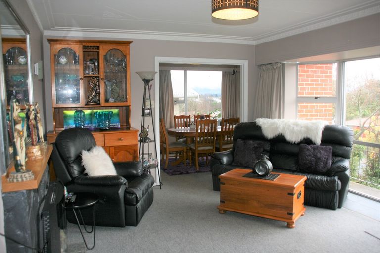 Photo of property in 10 Kinmont Crescent, Kinmont Park, Mosgiel, 9024