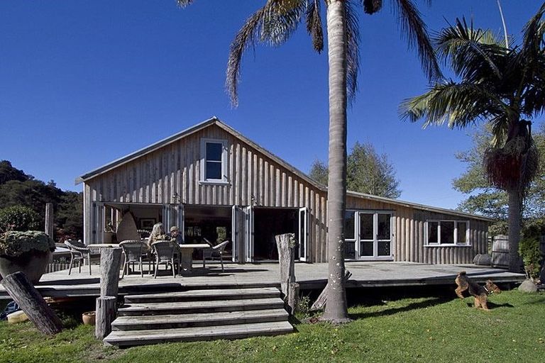 Photo of property in 540 Kawakawa-orere Road, Orere Point, Papakura, 2585