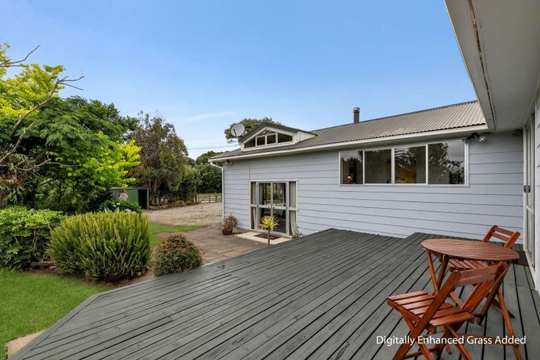 Photo of property in 3265 South Head Road, South Head, Helensville, 0874
