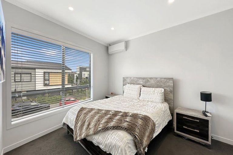 Photo of property in 12 Eyton Kay Road, Hobsonville, Auckland, 0616