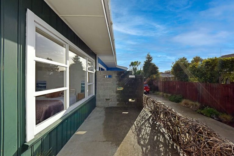 Photo of property in 1/14 Newbridge Place, Ilam, Christchurch, 8041