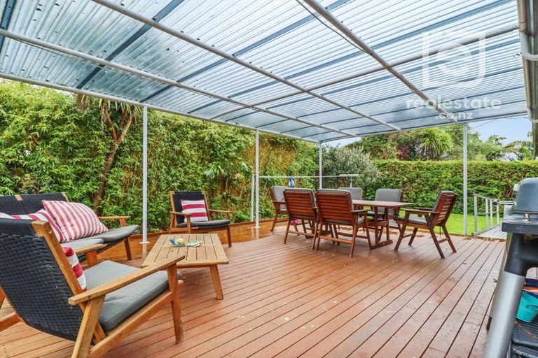 Photo of property in 95 Wallace Road, Mangere Bridge, Auckland, 2022