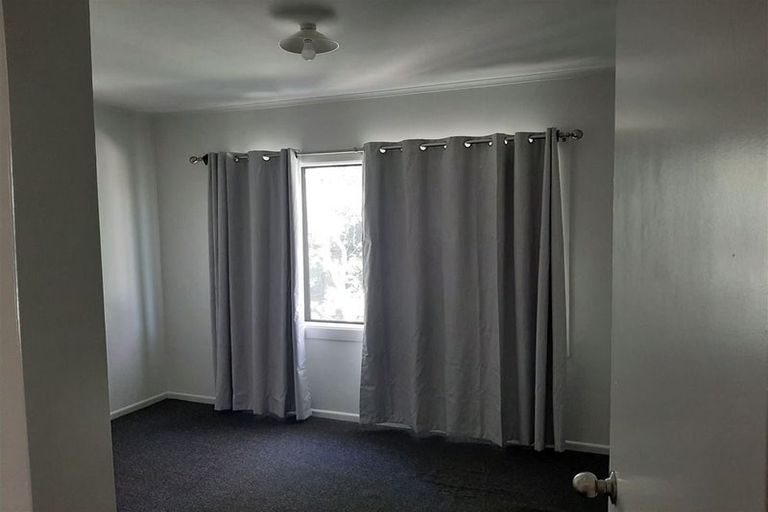 Photo of property in 5 Nogat Avenue, Papatoetoe, Auckland, 2024