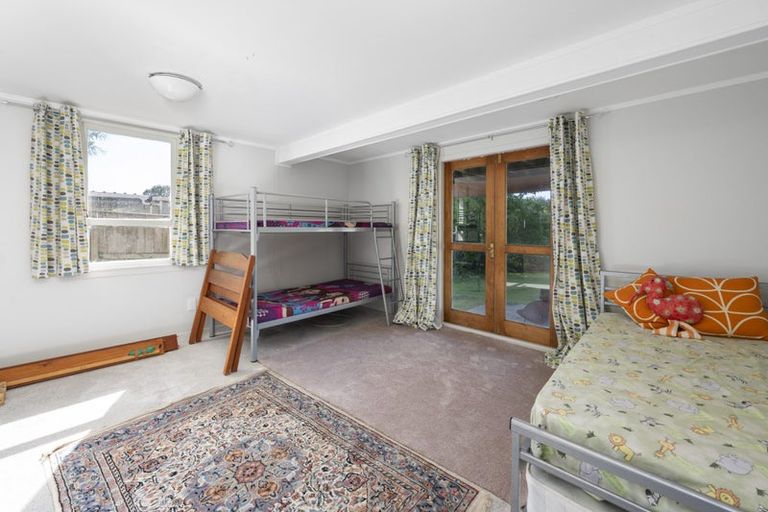 Photo of property in 6 Tirita Street, Kawaha Point, Rotorua, 3010