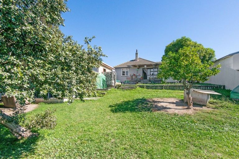 Photo of property in 1016 Hood Street, Mayfair, Hastings, 4122