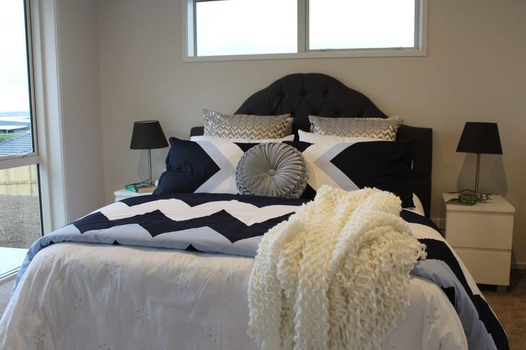 Photo of property in 12 Ulcoats Lane, Pokeno, 2402