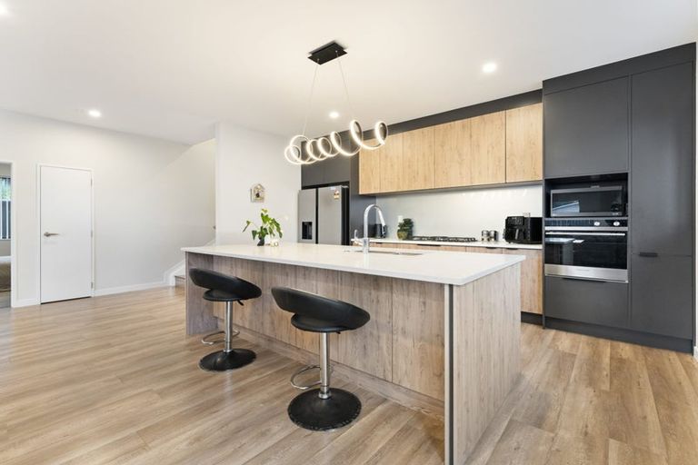 Photo of property in 43 Jeroboam Loop, Kumeu, 0810