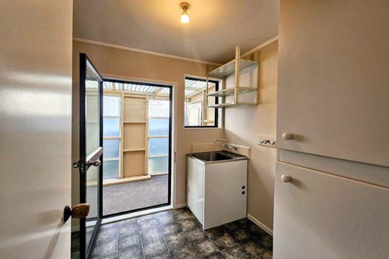 Photo of property in 1/151 Te Irirangi Drive, Flat Bush, Auckland, 2019