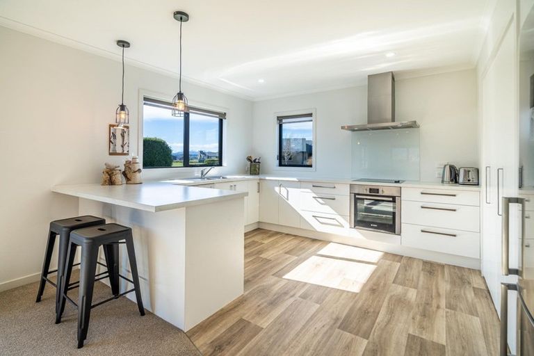 Photo of property in 17 Cunaris Way, Te Anau, 9600