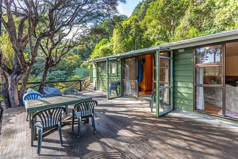 Photo of property in 9 Adlor Hill Road, Port Charles, Coromandel, 3584