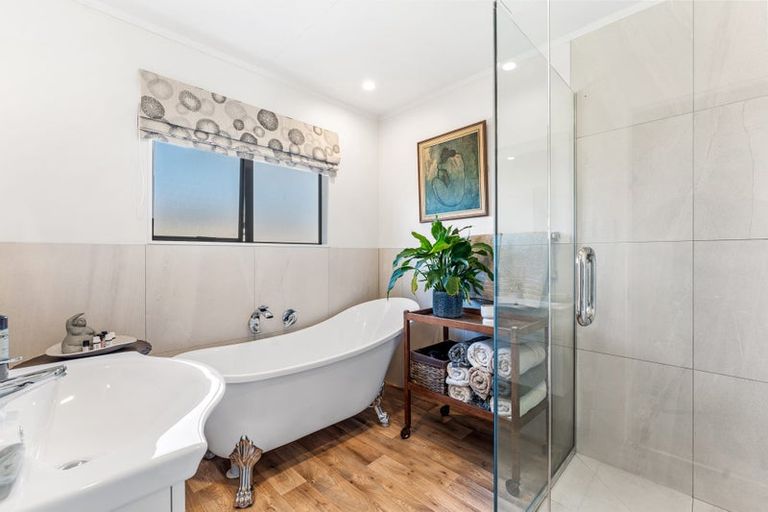 Photo of property in 114 Matakana Valley Road, Matakana, Warkworth, 0985