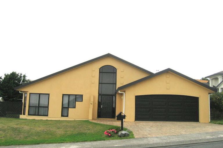 Photo of property in 38 Kentwood Drive, Woodridge, Wellington, 6037