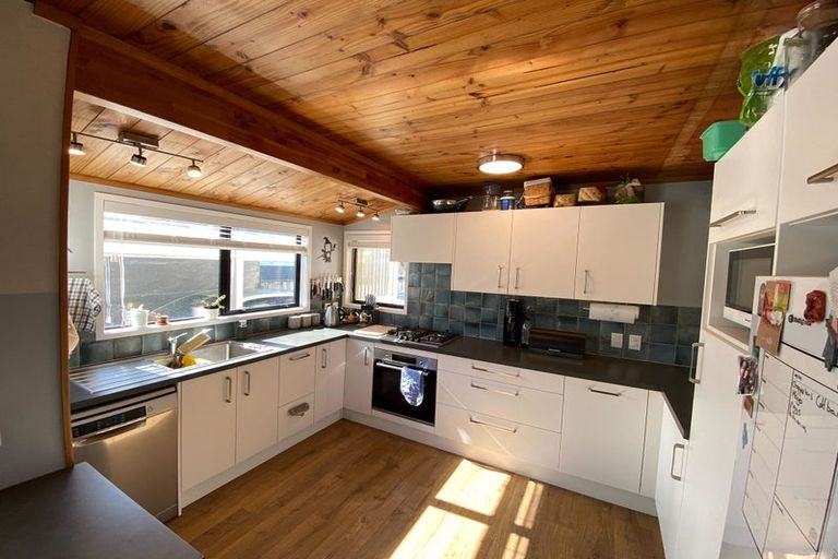 Photo of property in 1/44 Old Lake Road, Narrow Neck, Auckland, 0624